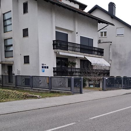 Apartment Lenchy 2 Zagreb Exterior foto